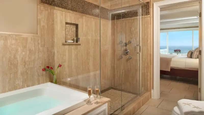 In-room hot tub at Bayfront Marin House in St. Augustine, FL
