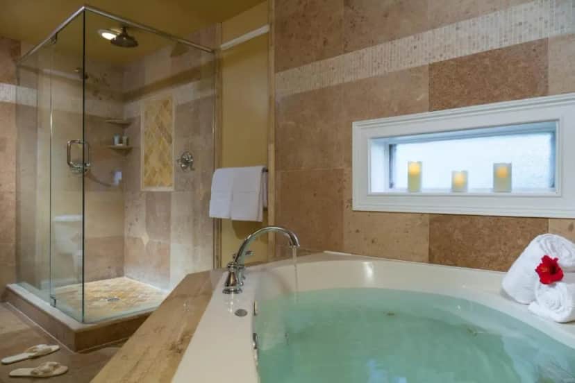 Private in-room jacuzzi tub in the King Suite with Spa Bath (Forrester) at Bayfront Marin House