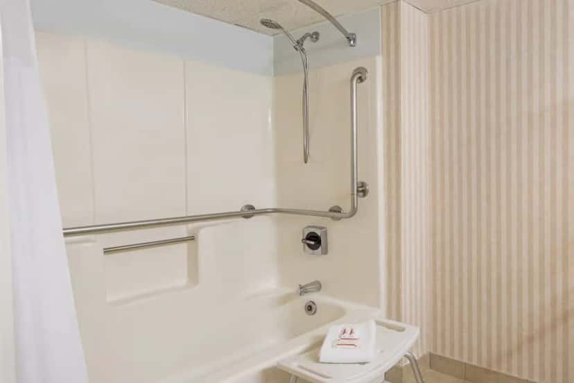 Deep soaking tub at Baymont by Wyndham Bartonsville Poconos in Bartonsville, PA