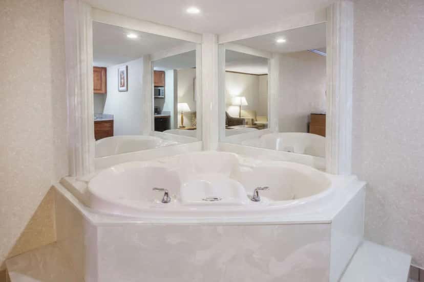 In-room hot tub at Baymont by Wyndham Canton in Canton, MI