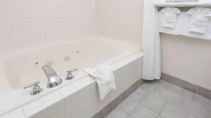 Baymont by Wyndham Decatur IL North hotel photo 1 in Decatur, Illinois