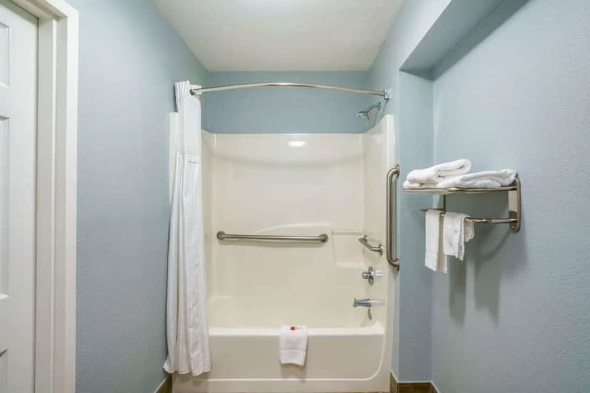 Private in-room jacuzzi tub at Baymont by Wyndham Gallatin