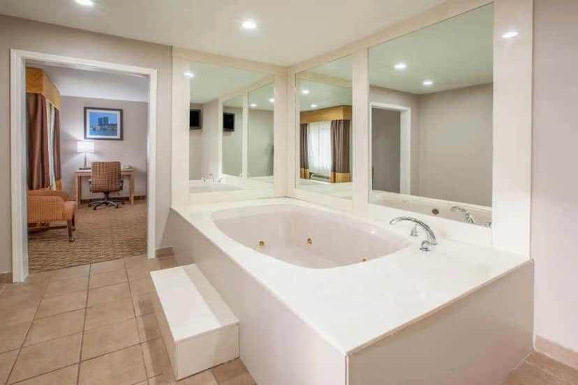 Private in-room jacuzzi at Baymont by Wyndham Grand Rapids Airport