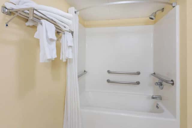 Deep soaking bathtub at Baymont by Wyndham Sevierville Pigeon Forge