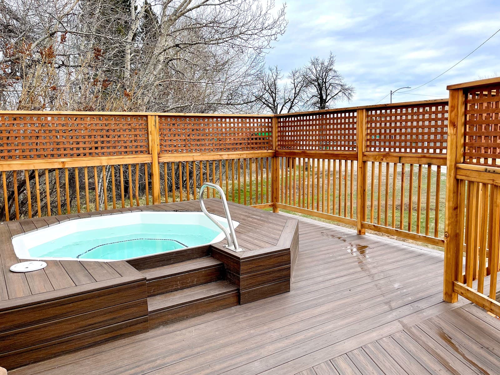 Beartooth Hideaway Inn & Cabins