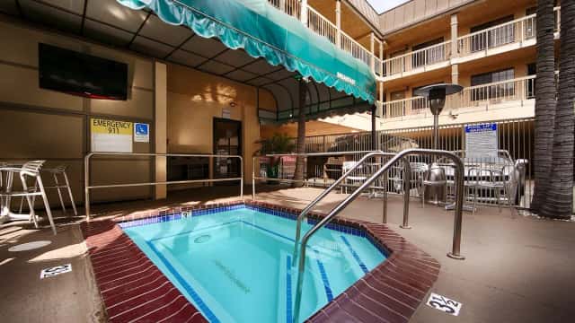 Best Western Airport Plaza Inn Hotel – Los Angeles Lax — guest room