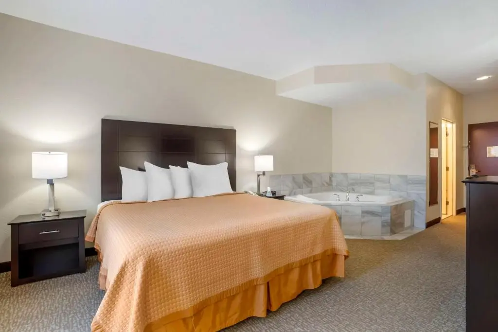 Private in-room jacuzzi tub in the King Suite with Sofa Bed and Spa Bath - Non-Smoking at Best Western Carowinds