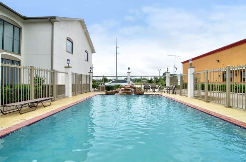Shared outdoor hot tub at Best Western Dayton Inn & Suites