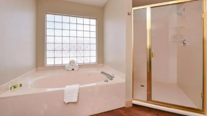In-room hot tub at Best Western Executive Inn & Suites in Colorado Springs, CO