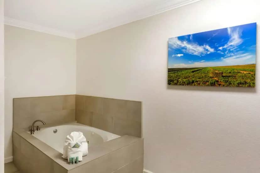 Private in-room jacuzzi tub in the King Room with Spa Bath - Non-Smoking at Best Western Heritage Inn