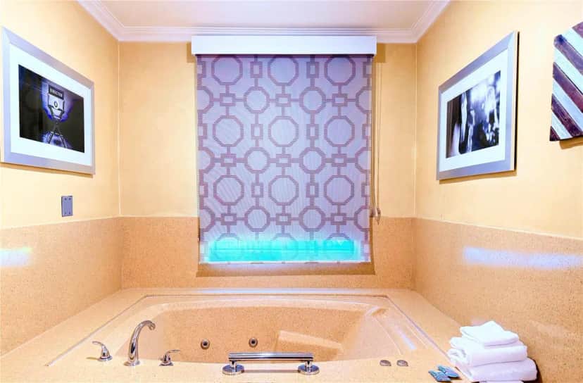 Private in-room jacuzzi at Best Western Hollywood Plaza Inn Hotel - Hollywood Walk Of Fame La