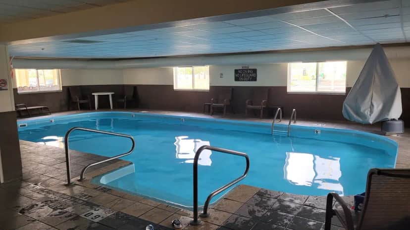 Best Western Inn — pool
