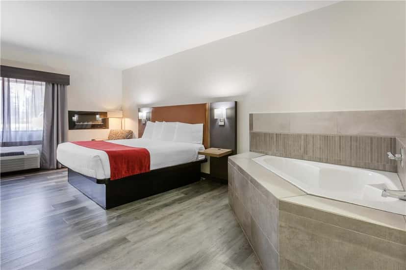 In-room hot tub at Best Western Inn Of Payson in Payson, AZ