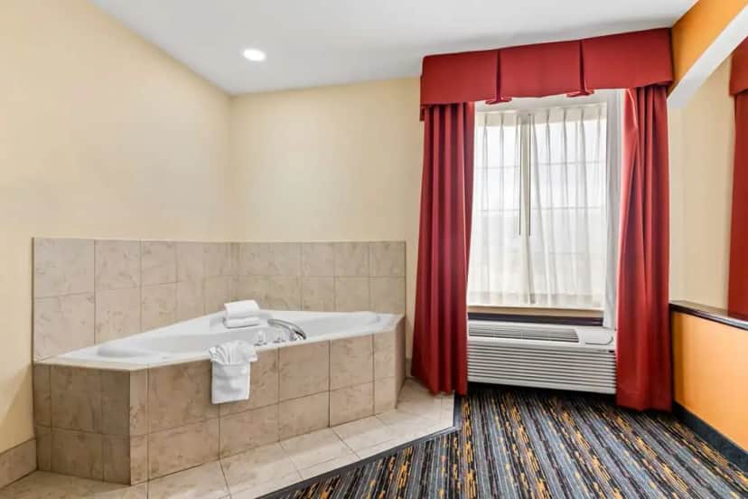 Private in-room jacuzzi at Best Western Kenosha Inn