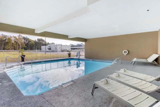 Best Western Magnolia Inn And Suites — guest room