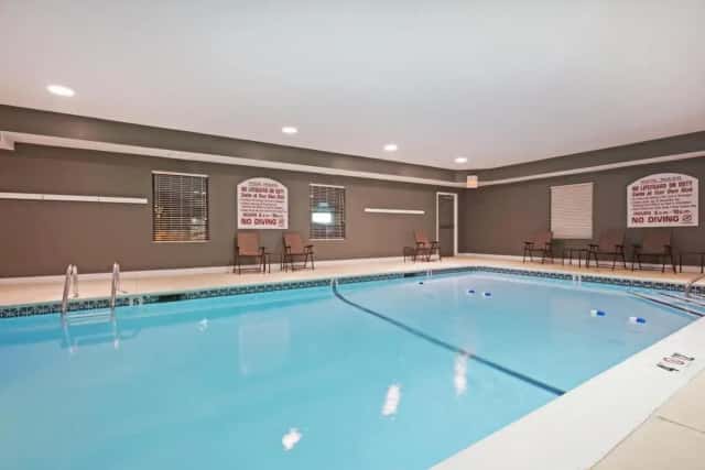 Best Western North Attleboro / Providence Beltway — guest room