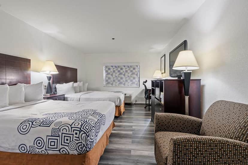 Best Western Oakbrook Inn — guest room