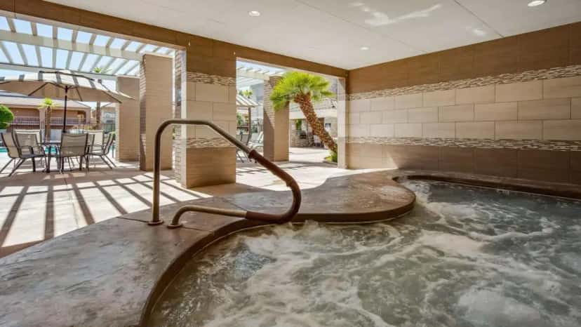 In-room hot tub at Best Western Plus Abbey Inn in St. George, UT
