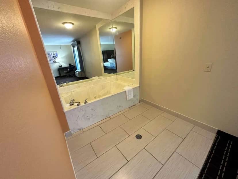 Best Western Plus Bass Hotel & Suites hotel photo 1 in Leeds, Alabama
