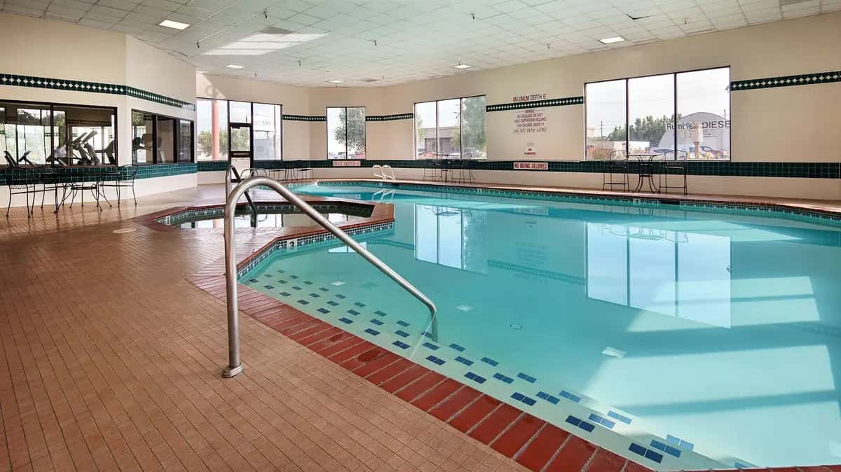 Best Western Plus CottonTree Inn — pool