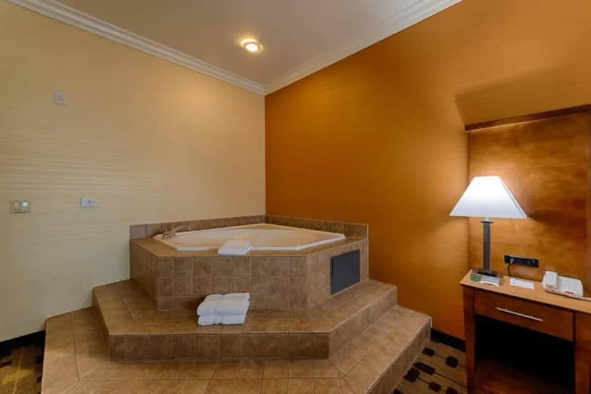 Best Western Plus Delta Inn & Suites hotel photo 1 in Oakley, California
