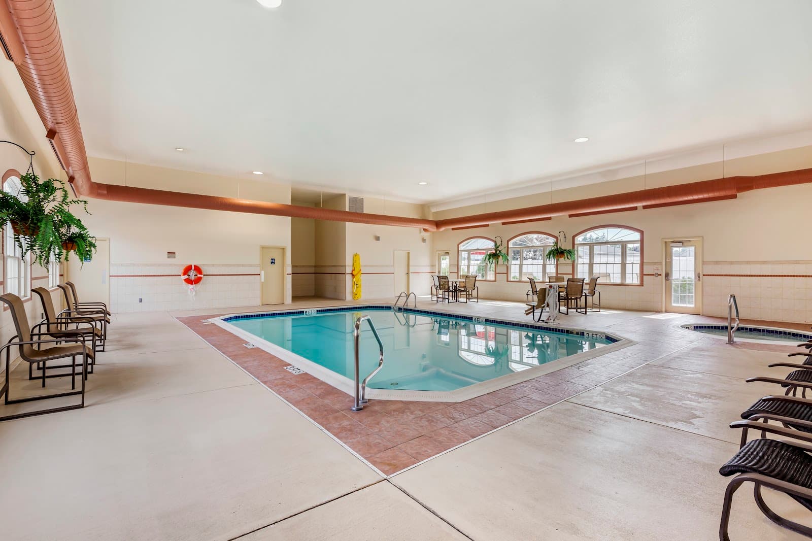 Best Western Plus Dutch Haus Inn & Suites