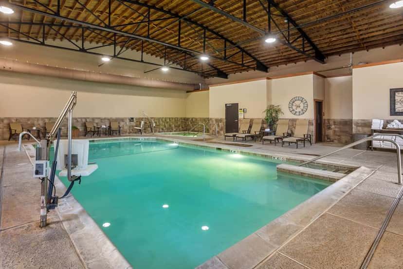 Shared indoor hot tub at Best Western Plus Intercourse Village Inn & Suites in Intercourse, PA