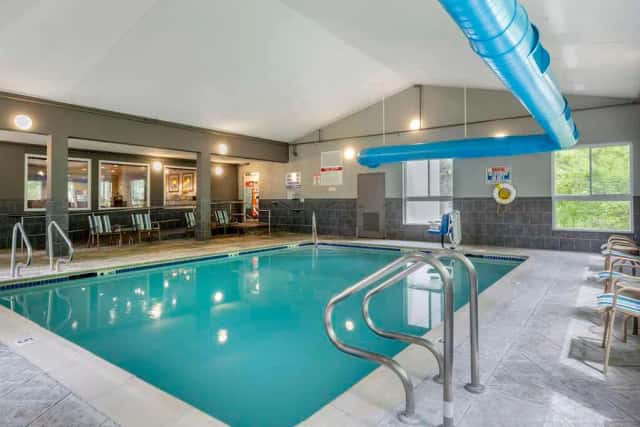 Best Western Plus New England Inn & Suites — guest room