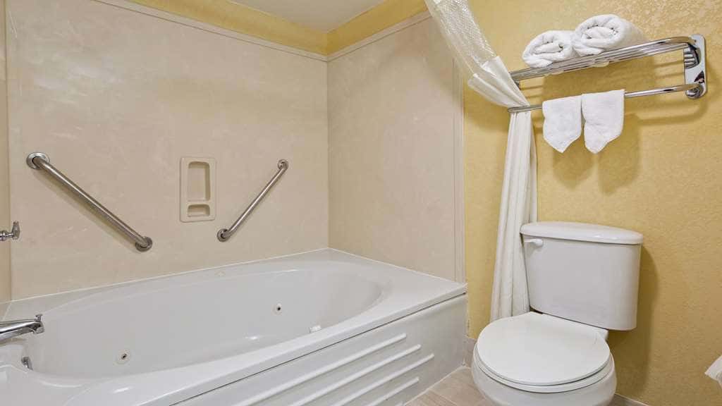 Private in-room jacuzzi tub at Best Western Plus Oak Mountain Inn