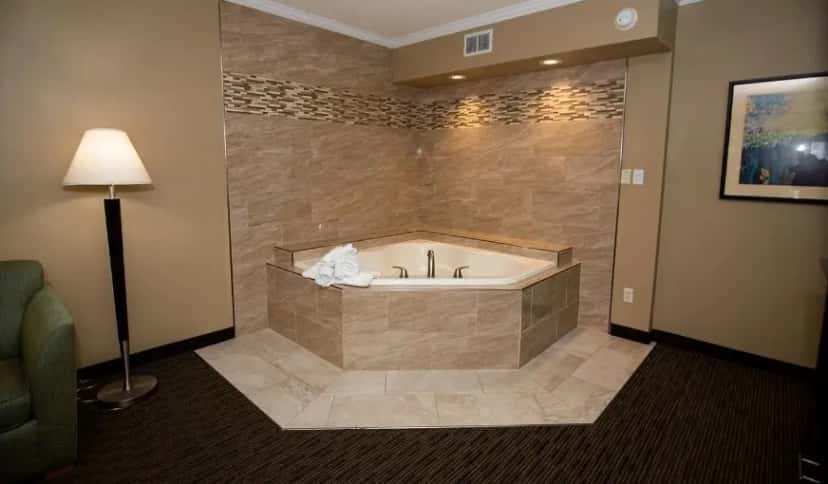 In-room hot tub at Best Western Plus Plattsburgh in Plattsburgh, NY