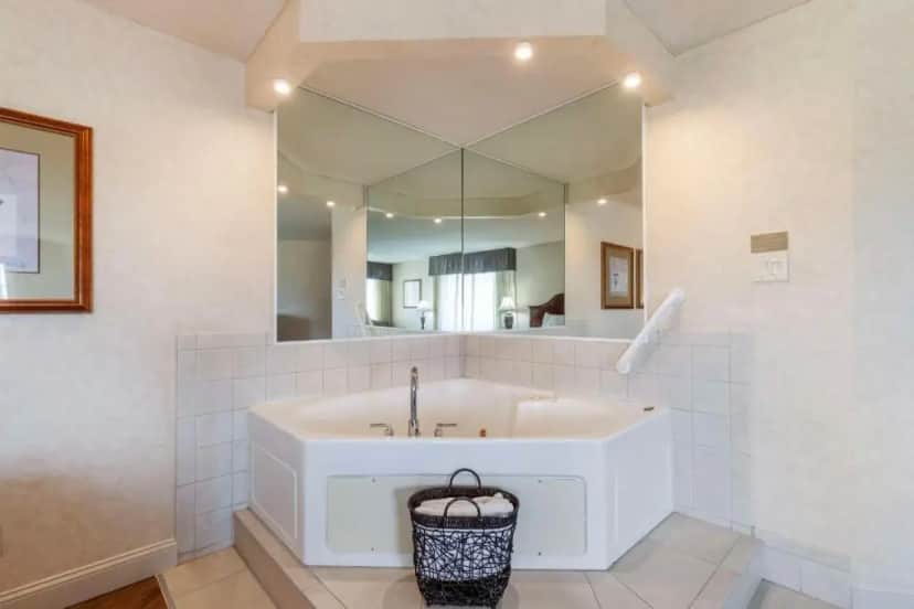 Private in-room jacuzzi tub in the King Room with Sofa Bed - Non-Smoking at Best Western Plus Steeplegate Inn