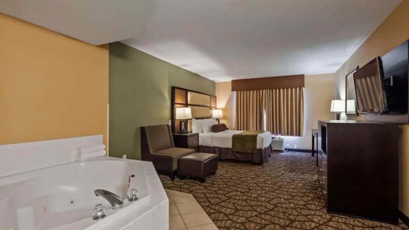 Private in-room jacuzzi tub in the Queen Room with Spa Bath - Non-Smoking at Best Western Plus Vancouver Mall Dr Hotel & Suites