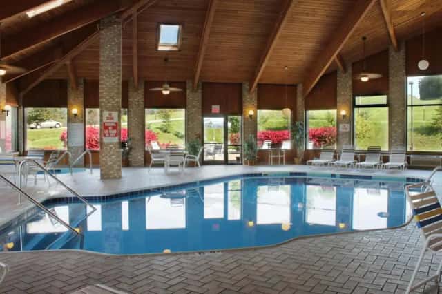Best Western Richland Inn-Mansfield — guest room