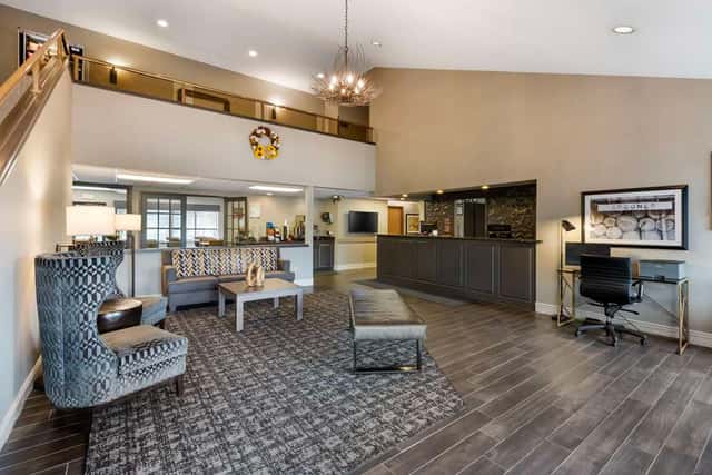 Best Western Spooner Riverplace — guest room