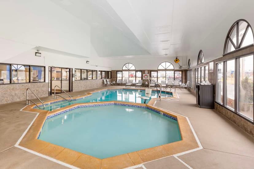 Hotels with jacuzzi in room in Tesson Ferry