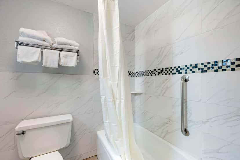 In-room jacuzzi tub at Best Western Thunderbird Motel in Cookeville, TN