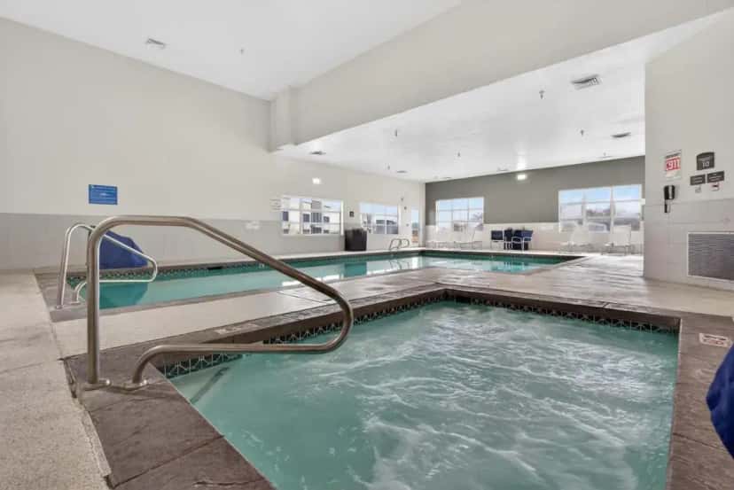 In-room hot tub at Best Western Timpanogos Inn in Lehi, UT