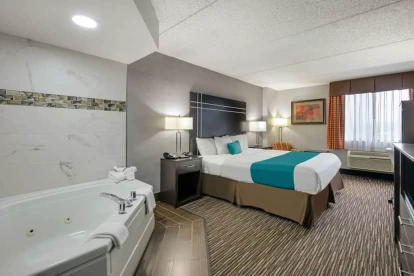 Private in-room jacuzzi at Best Western Waukesha Grand