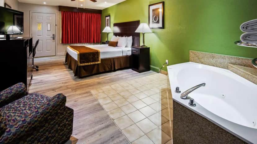 Private in-room jacuzzi tub in the King Room with Spa Bath - Smoking at Bestway Inn