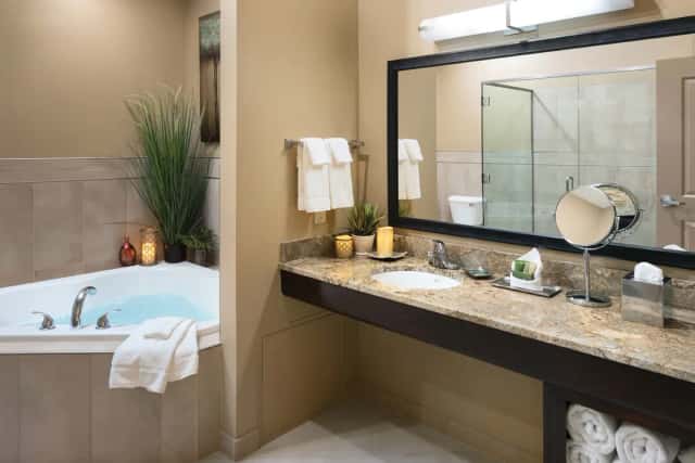 Jetted bathtub at Biltmore Hotel & Suites