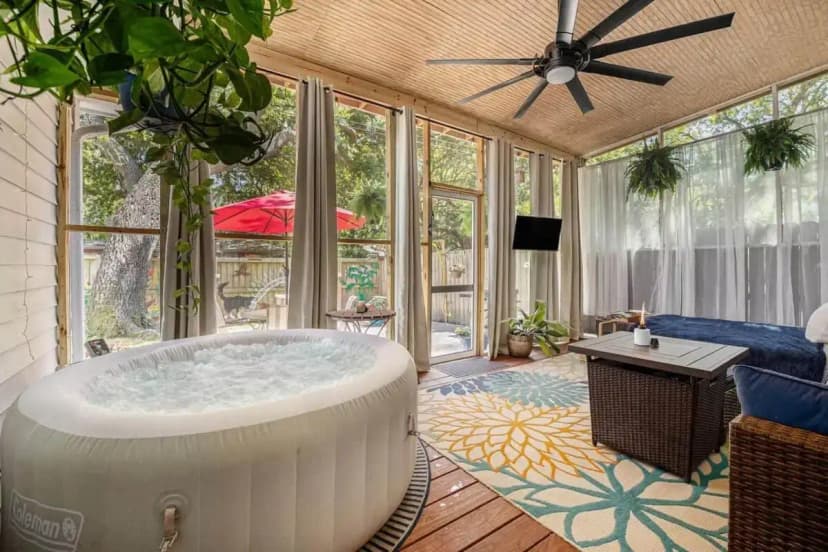 Hotels with jacuzzi in room in Ladson