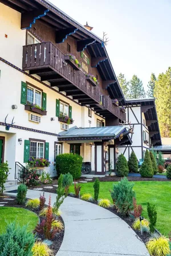 In-room hot tub at Blue Elk Inn in Leavenworth, WA