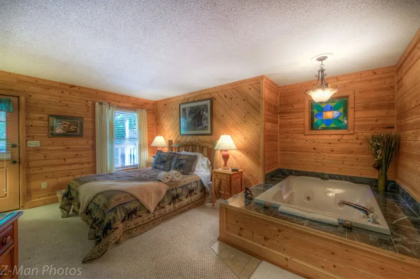 Blue Mountain Mist Country Inn and Cottages