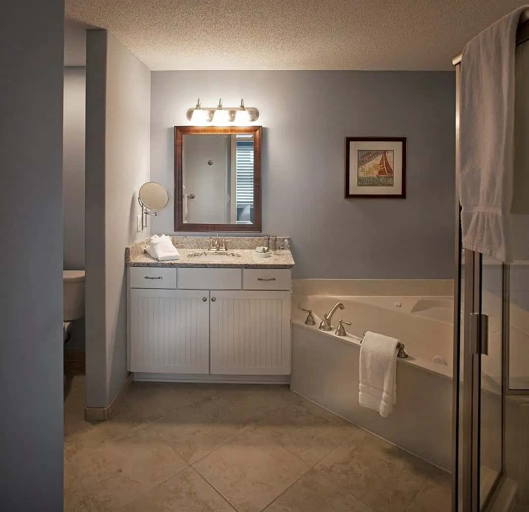 Bluewater Resort and Marina hotel photo 1 in Hilton Head, South Carolina