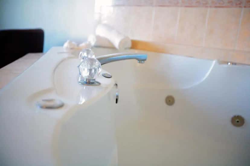 In-room hot tub at Bolero Resort in Wildwood, MO