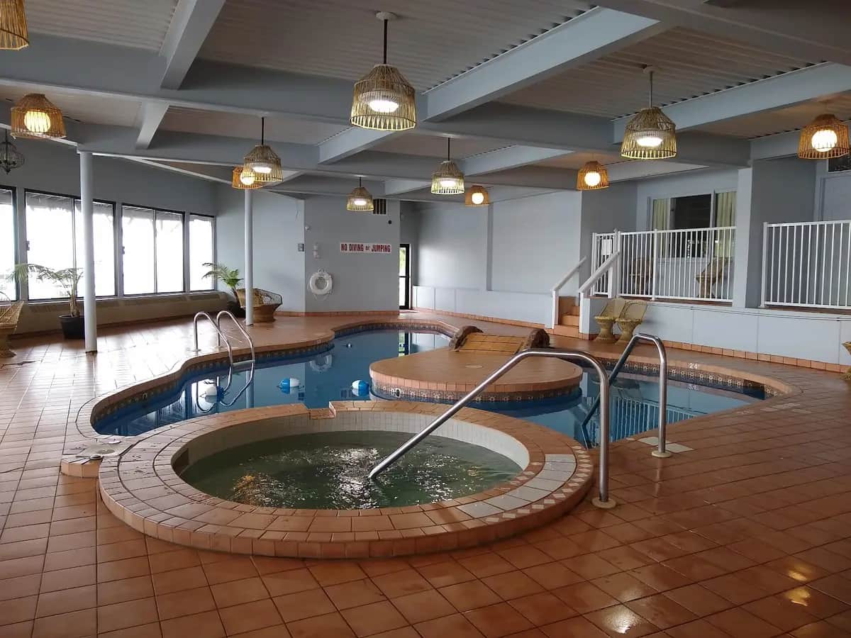 Shared indoor hot tub at Bonnie Castle Resort & Marina