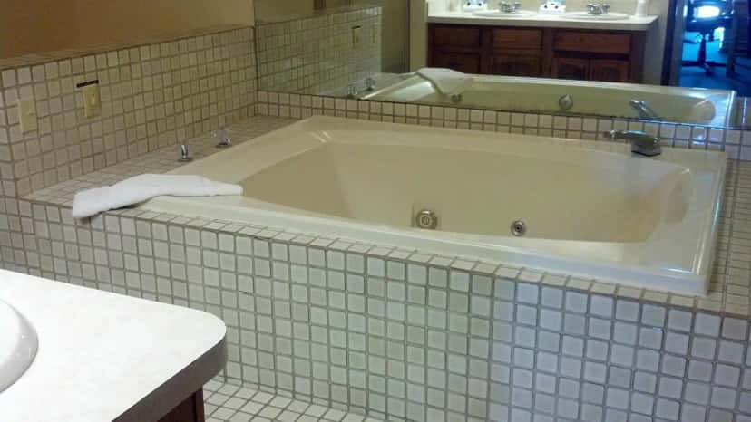 In-room hot tub at Bonnie Castle Resort & Marina in Alexandria Bay, NY