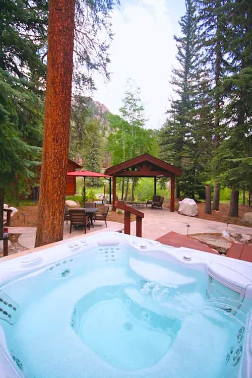 Private outdoor hot tub at Boulder Brook on Fall River