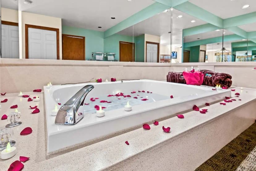 Hotels with jacuzzi in room in Ouray