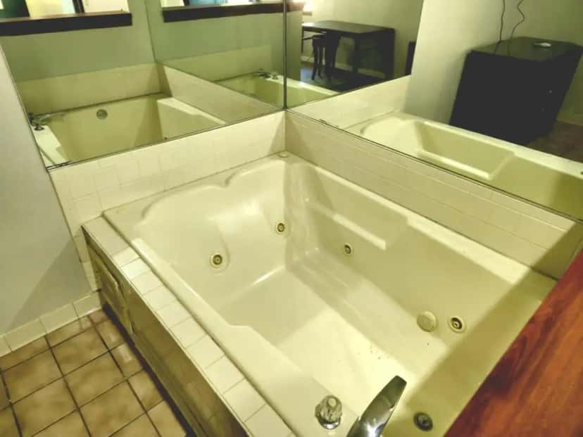 In-room hot tub at Budget Inn, Hwy 41 in Forsyth, GA